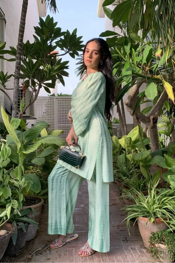 Mint Green Rayon Co-Ord Set with Relaxed Kurta and Straight Pants H005